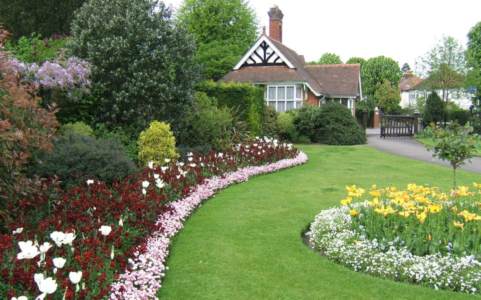 Flower beds and entrance lodge, John Innes Park, Mostyn Road, Merton Park SW20