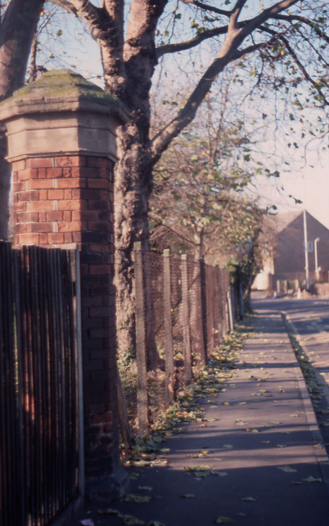 Hall Place - gate post, Lower Green West, Mitcham, Surrey CR4.
