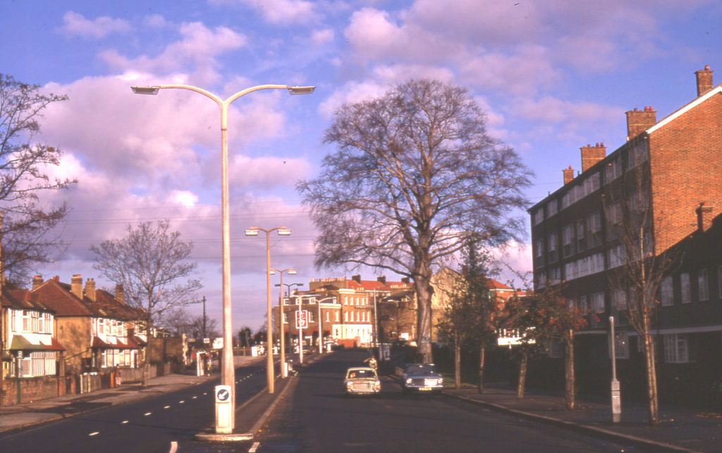London Road, Mitcham, Surrey CR4. South of Station. looking north. Beeches House (right) was built 1960s on the site of the former brewery (later Lactagol works).