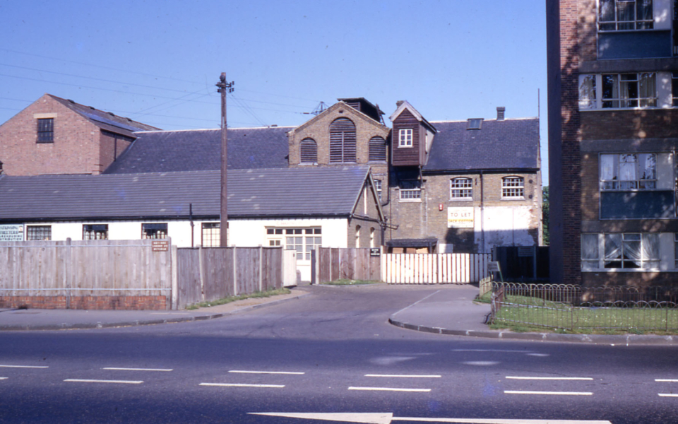 Mitcham Brewery London Road, Mitcham, Surrey CR4. The old brewery buildings were demolished in the 1990s. 