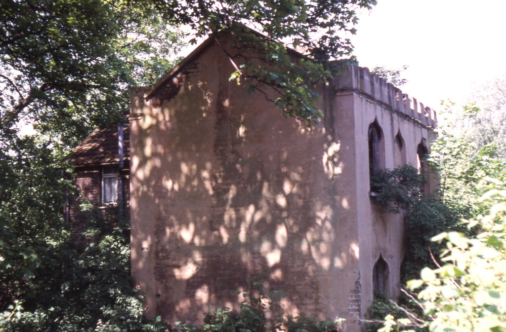 98a Phipps Bridge Road, Mitcham, Surrey CR4. Gothic building. Probably early 19th century. Former coachman's house for Wandle Villa.