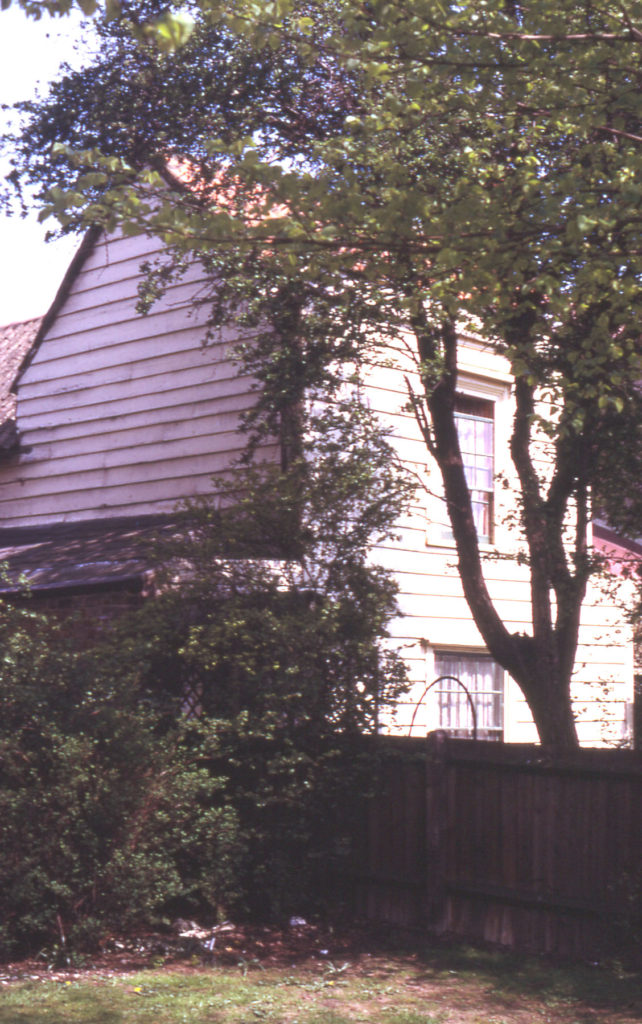 183 Commonside East, Grove Cottage, Mitcham, Surrey CR4. 18th century. Demolished c. 1985.