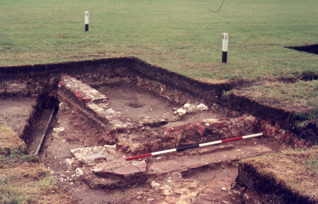 Excavations at site of Mitcham Grove, off Bishopsford Road, Mitcham, Surrey CR4. From SE: Entrance Portico Parent.