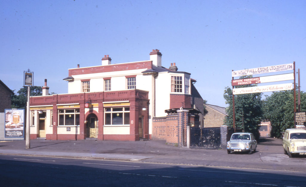 The Swan Inn, London Road, Mitcham, Surrey, CR4.