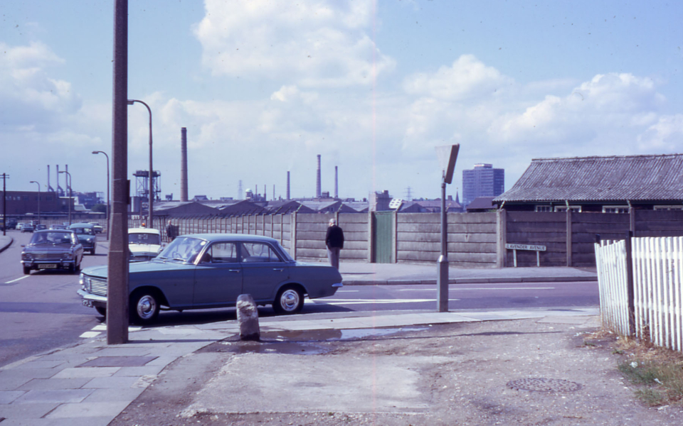 Junction of LavenderAvenue and Western Road, Mitcham, Surrey, CR4. 
