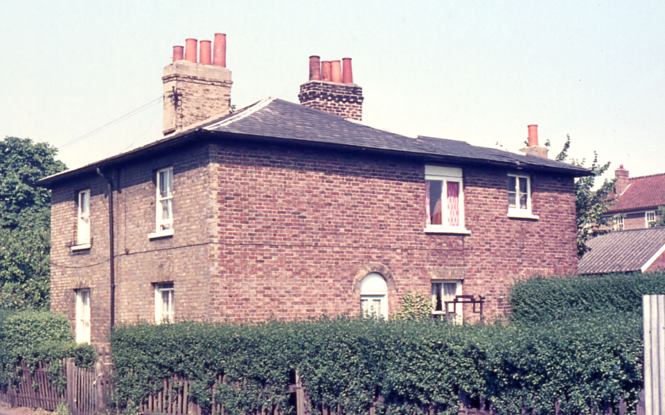 Love Lane, Mitcham, Surrey CR4. 