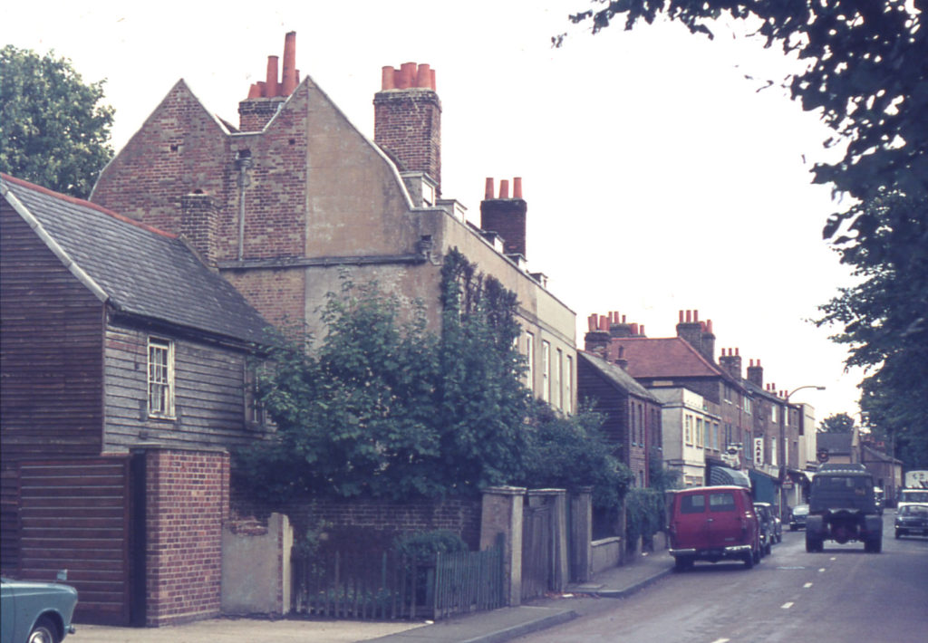 66-62 Church Road, Mitcham, Surrey CR4.