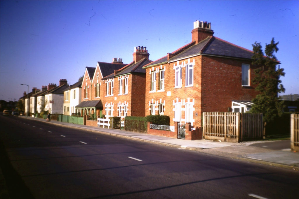 174-214 Grand Drive SW20 (including 1-17 Bijou Villas) (1971) WJR