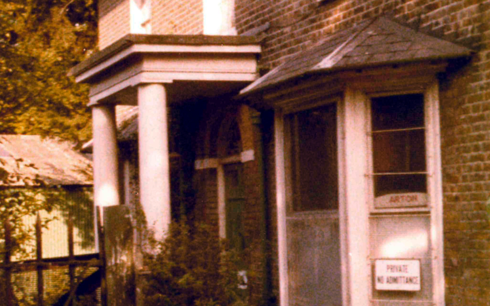 mhs-ra-411 house c1830 Mill Green Rd Mitcham c1980