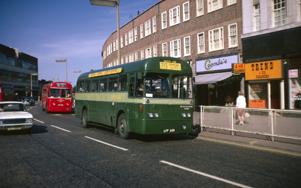 mhs-wjr-87-19 Green Line Coach 713 (Dorking) LT 80 (Lower Kingswood) 07-70